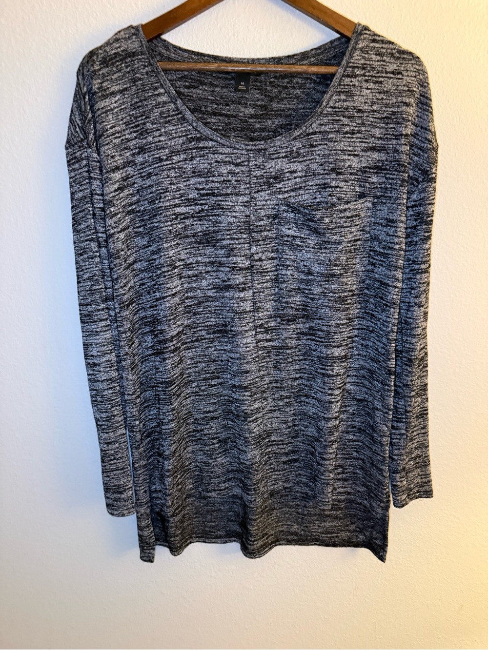 Banana Republic Marled Black and White Long-Sleeve Scoop Neck Top